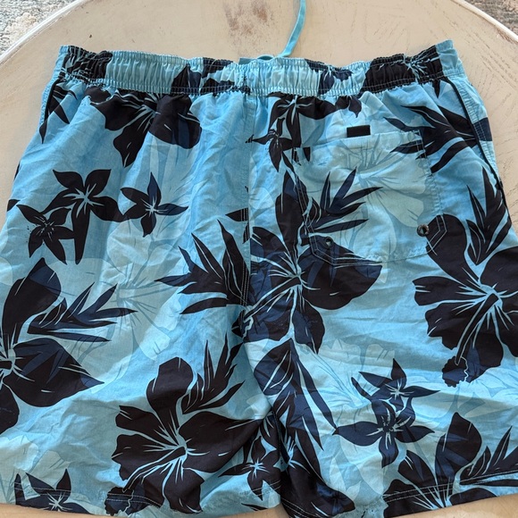 Men’s Blue Floral Speedo Swim Trunks XL - Picture 7 of 8